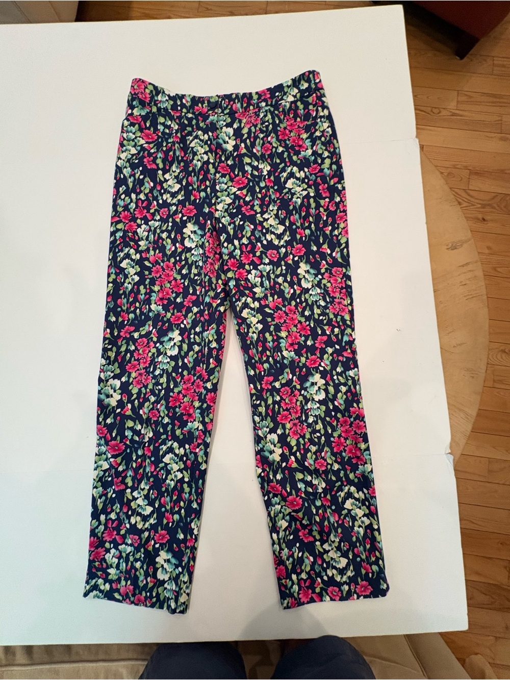 Appleseed's Navy Floral Pull-On Cropped Pants with Pink & Green Print-Size 6 by